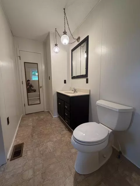 1898 King Rd, Mountain Grove, MO 65711 photo 11
