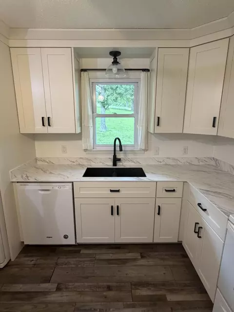 1898 King Rd, Mountain Grove, MO 65711 photo 7