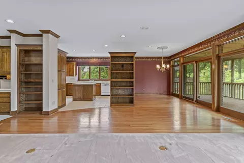 Living - 5418 S Castlebay Dr, Springfield, MO 65809 photo 10 of 20