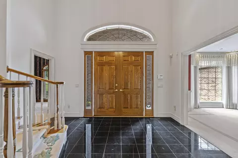 Entry Way - 5418 S Castlebay Dr, Springfield, MO 65809 photo 1 of 9