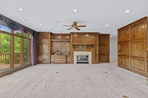 Living - 5418 S Castlebay Dr, Springfield, MO 65809 photo 5 of 20
