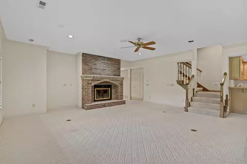 Living - 5418 S Castlebay Dr, Springfield, MO 65809 photo 13 of 20