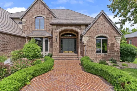 Exterior - 5418 S Castlebay Dr, Springfield, MO 65809 photo 2 of 15