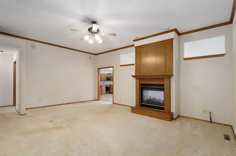 3969 W Greenwood St, Springfield, MO 65807
