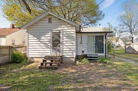 Exterior - 2526 W Walnut St, Springfield, MO 65806 photo 5 of 5