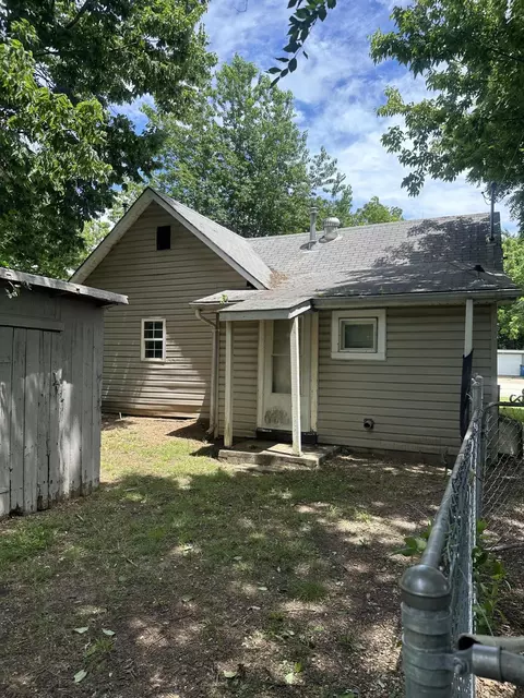 2137 N Weller Ave, Springfield, MO 65803 photo 9