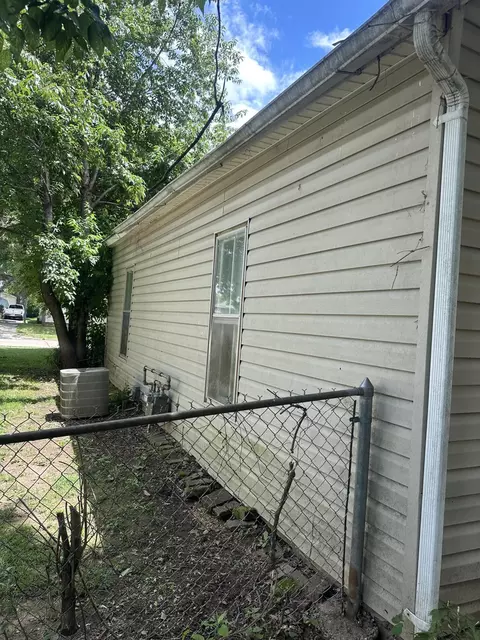 2137 N Weller Ave, Springfield, MO 65803 photo 10