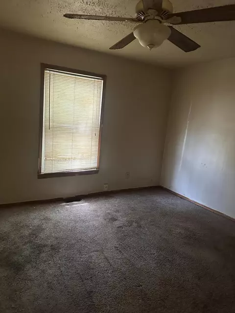 2137 N Weller Ave, Springfield, MO 65803 photo 12