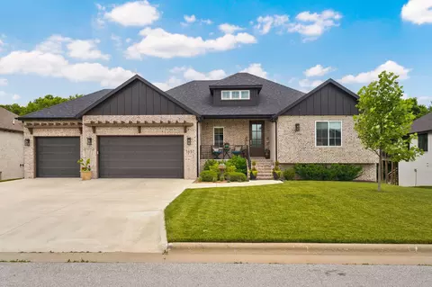 1651 N Bristol Ave, Springfield, MO 65802