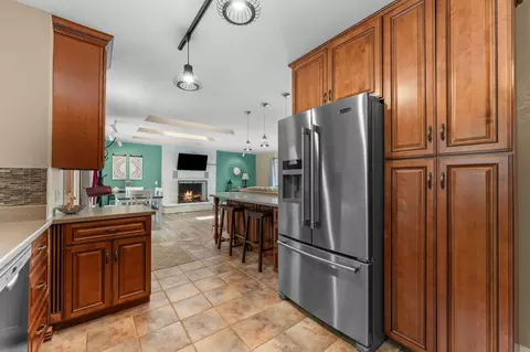 Kitchen - 500 Timberlane Point Rd, Branson, MO 65616 photo 4 of 4