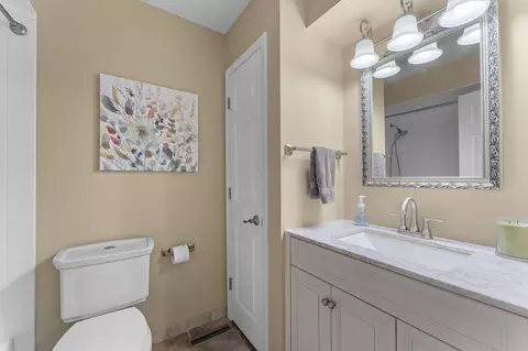 Bath - 500 Timberlane Point Rd, Branson, MO 65616 photo 4 of 5