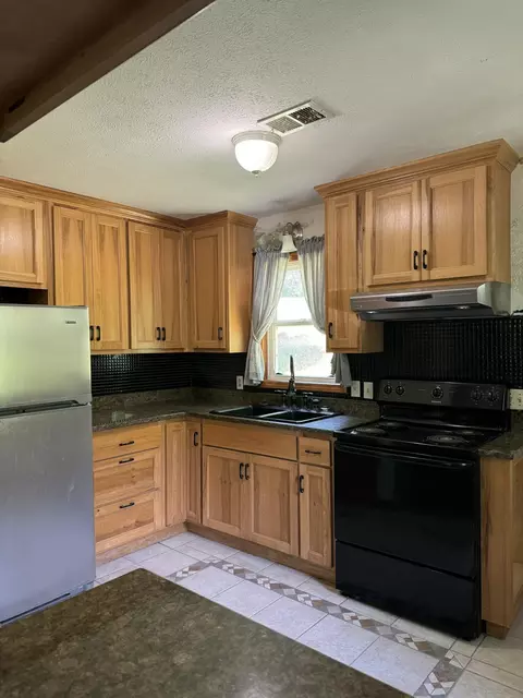 Kitchen - 3774 Walnut Cir, Flemington, MO 65650 photo 1 of 3