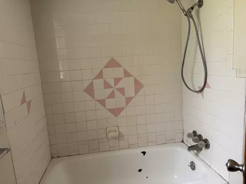 Bath - 3774 Walnut Cir, Flemington, MO 65650 photo 1 of 5