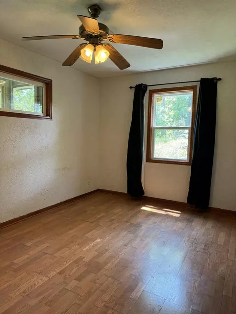 Bedroom - 3774 Walnut Cir, Flemington, MO 65650 photo 1 of 5