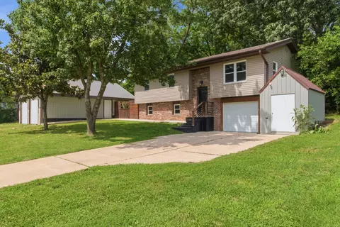 1139 Columbus St, West Plains, MO 65775