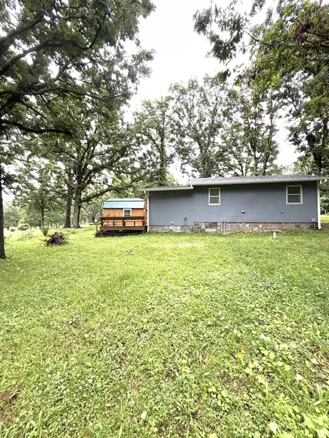 904 Kansas St, Mountain View, MO 65548