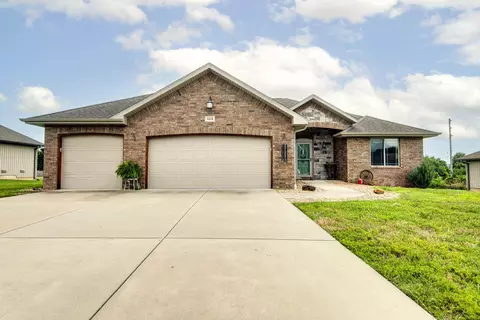 4418 Somerset Dr, Battlefield, MO 65619