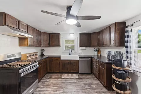 Kitchen - 502 S Pear St, Buffalo, MO 65622 photo 3 of 3
