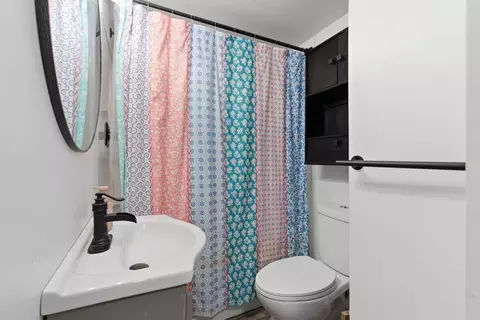 Bath - 502 S Pear St, Buffalo, MO 65622 photo 2 of 2