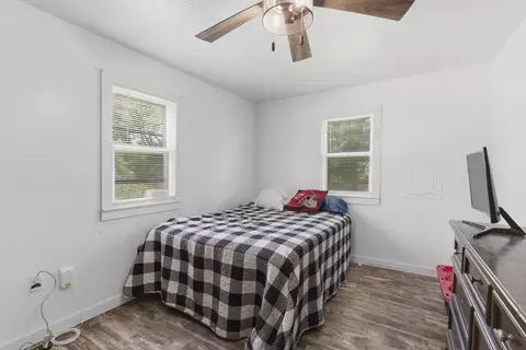 Bedroom - 502 S Pear St, Buffalo, MO 65622 photo 3 of 3