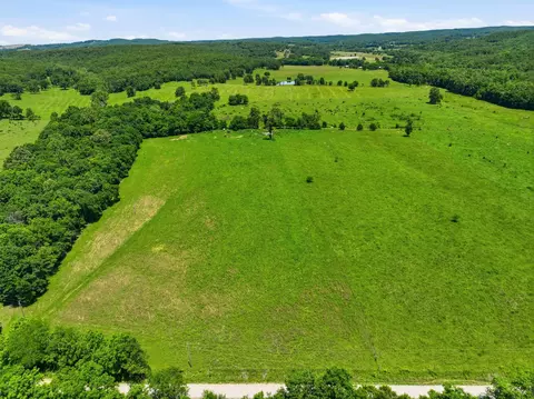 000 Pleasant Hill Rd, Mountain Grove, MO 65711