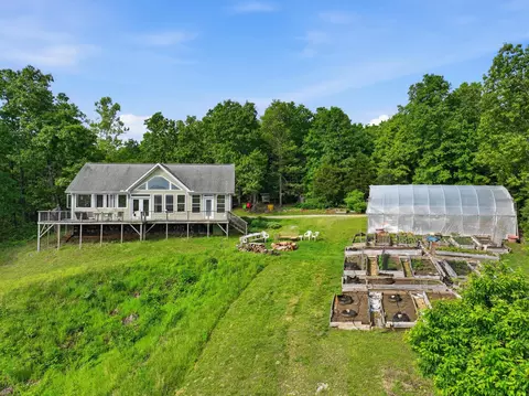 358 Co Rd 343, Caulfield, MO 65626