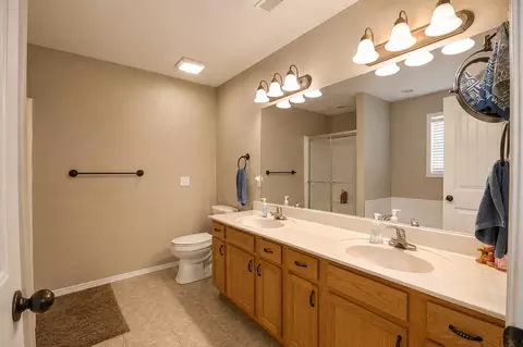 Bath - 209 Sparrow Ln, Willard, MO 65781 photo 1 of 2