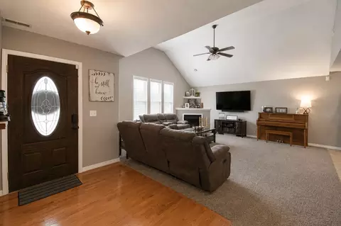 Entry Way - 209 Sparrow Ln, Willard, MO 65781 photo 1 of 5
