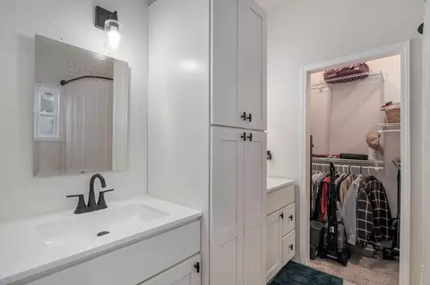 Other - 430 S Oak Ave, Aurora, MO 65605 photo 2 of 6
