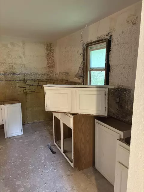 Kitchen - 3235 W State St, Springfield, MO 65802 photo 1 of 2