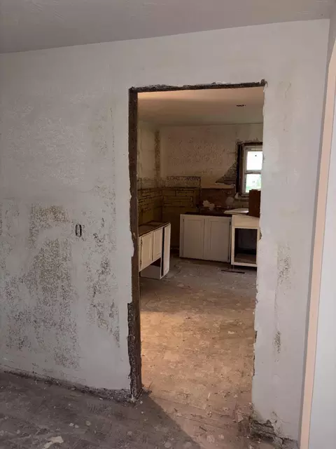 Kitchen - 3235 W State St, Springfield, MO 65802 photo 2 of 2