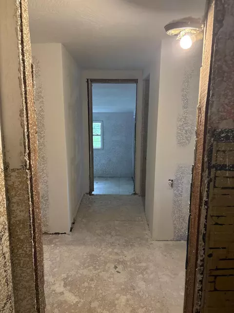 Entry Way - 3235 W State St, Springfield, MO 65802 photo 2 of 2