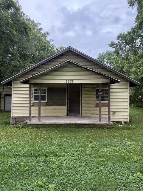 3235 W State St, Springfield, MO 65802