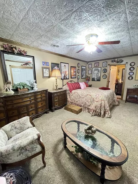 Bedroom - 1019 N Pine St, Marshfield, MO 65706 photo 7 of 10