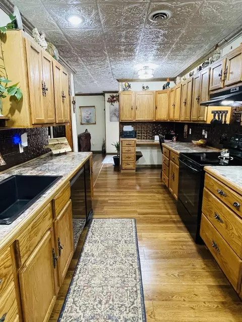 Kitchen - 1019 N Pine St, Marshfield, MO 65706 photo 1 of 8