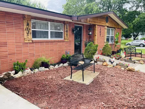 Other - 1019 N Pine St, Marshfield, MO 65706 photo 2 of 7