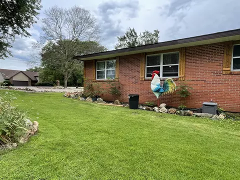 Exterior - 1019 N Pine St, Marshfield, MO 65706 photo 5 of 16