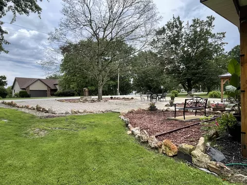 Exterior - 1019 N Pine St, Marshfield, MO 65706 photo 6 of 16