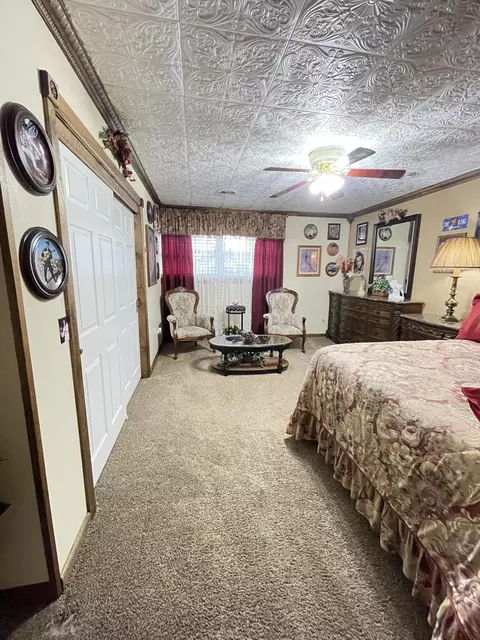 Bedroom - 1019 N Pine St, Marshfield, MO 65706 photo 5 of 10