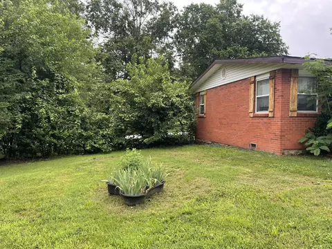Exterior - 1019 N Pine St, Marshfield, MO 65706 photo 15 of 16