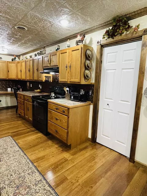 Kitchen - 1019 N Pine St, Marshfield, MO 65706 photo 3 of 8