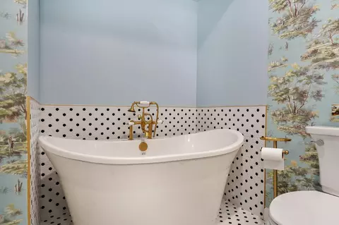 Bath - 2511 E Broadmoor St, Springfield, MO 65804 photo 4 of 5