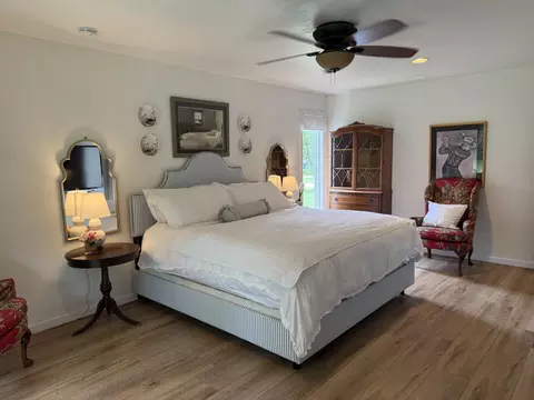 Bedroom - 2511 E Broadmoor St, Springfield, MO 65804 photo 1 of 4