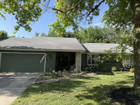 2511 E Broadmoor St, Springfield, MO 65804