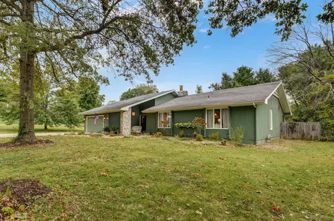 Exterior - 2511 E Broadmoor St, Springfield, MO 65804 photo 5 of 9