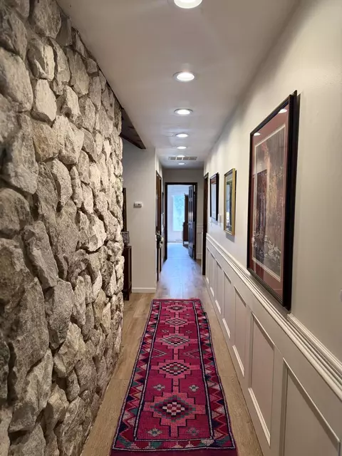 Entry Way - 2511 E Broadmoor St, Springfield, MO 65804 photo 3 of 7