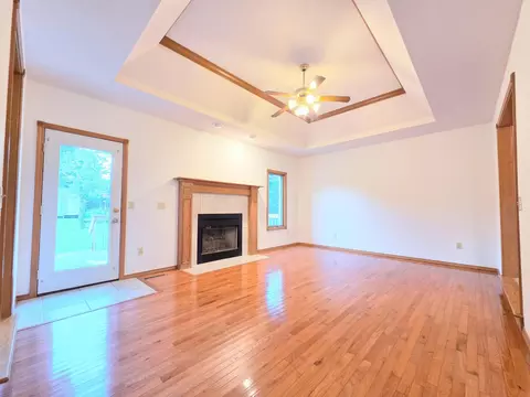 Living - 4645 W 3rd St, Battlefield, MO 65619 photo 3 of 6