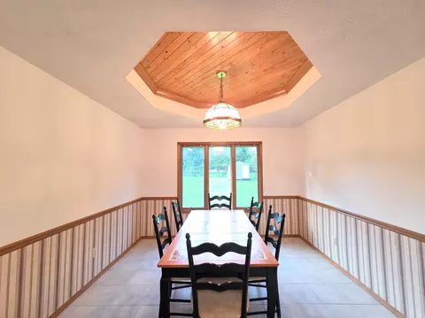Dining - 4645 W 3rd St, Battlefield, MO 65619 photo 2 of 5