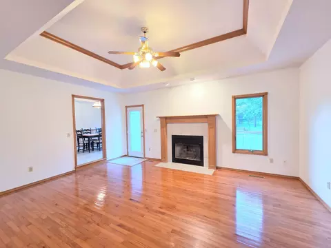 Living - 4645 W 3rd St, Battlefield, MO 65619 photo 1 of 6