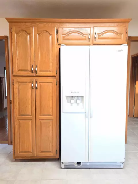 Kitchen - 4645 W 3rd St, Battlefield, MO 65619 photo 5 of 6